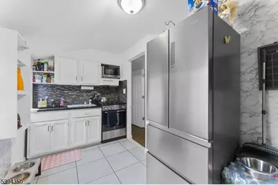 111 E 10th St, Linden, NJ 07036 - Photo 23