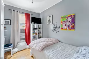 111 E 10th St, Linden, NJ 07036 - Photo 9