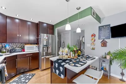 111 E 10th St, Linden, NJ 07036 - Photo 7