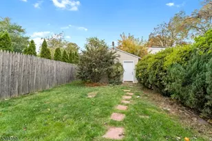 111 E 10th St, Linden, NJ 07036 - Photo 35