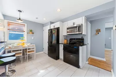 310 Stockton Ave, Roselle, NJ 07203 - Photo 9