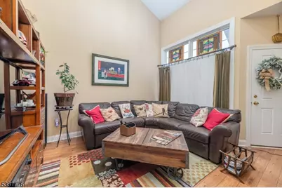 19 Prospect Ci, Wantage, NJ 07461 - Photo 5