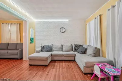 670 Devon St, Kearny, NJ 07032 - Photo 5