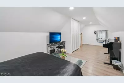 670 Devon St, Kearny, NJ 07032 - Photo 29