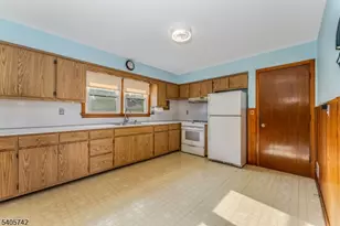 63 Louise Dr, Manville, NJ 08835 - Photo 5