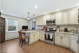 1666 Hamburg Tpke, Wayne, NJ 07470 - Photo 9