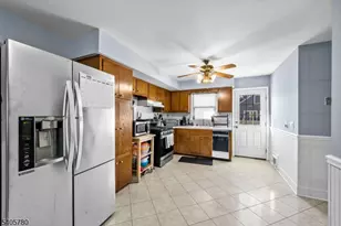 302 New York Ave, Clark Township, NJ 07066 - Photo 3