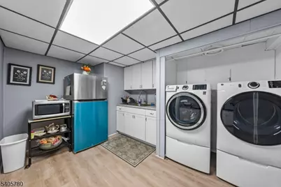 302 New York Ave, Clark Township, NJ 07066 - Photo 11