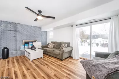 14 Bordeaux Dr, Mount Olive, NJ 07836 - Photo 5