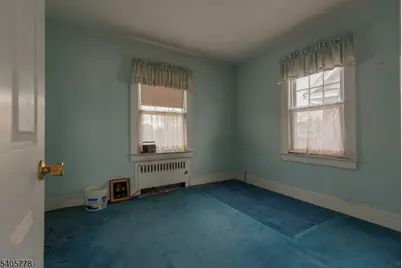 142 W Gibbons St, Linden, NJ 07036 - Photo 13