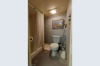 142 W Gibbons St, Linden, NJ 07036 - Photo 21