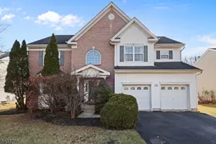 3 Summerfield Dr, Franklin Township, NJ 08540 - Photo 1