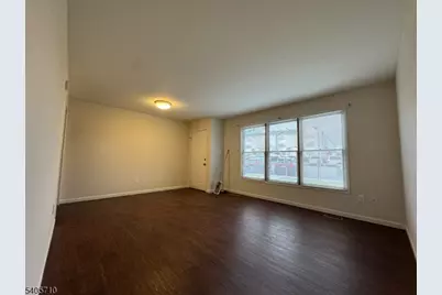 5 Burlington Ct, Hamburg, NJ 07419 - Photo 5