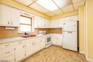 113 E Curtis St, Linden, NJ 07036 - Photo 11