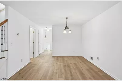 3 Mountain Ridge Rd, Bloomingdale, NJ 07403 - Photo 13