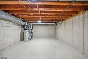 3 Mountain Ridge Rd, Bloomingdale, NJ 07403 - Photo 31