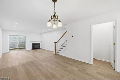 3 Mountain Ridge Rd, Bloomingdale, NJ 07403 - Photo 11