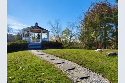 42 Burlington Ct, Hamburg, NJ 07419 - Photo 33