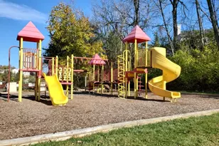 42 Burlington Ct, Hamburg, NJ 07419 - Photo 35