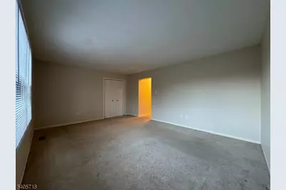 42 Burlington Ct, Hamburg, NJ 07419 - Photo 23