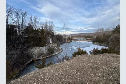 42 Burlington Ct, Hamburg, NJ 07419 - Photo 27