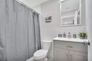 225 S 9th St, Newark, NJ 07103 - Photo 13