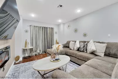 225 S 9th St  Apt 2, Newark, NJ 07103 - Photo 5