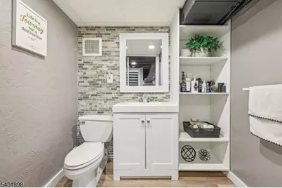 761 Valley Rd, Wayne, NJ 07470 - Photo 31