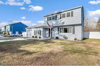 21 Beacon Rd, Hopatcong, NJ 07843 - Photo 1