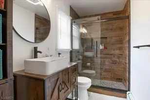 21 Beacon Rd, Hopatcong, NJ 07843 - Photo 11