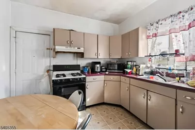 262 Union Ave, Paterson, NJ 07502 - Photo 9