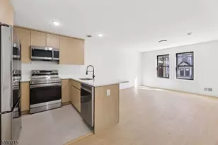 27 Robert St, Paterson, NJ 07503 - Photo 7