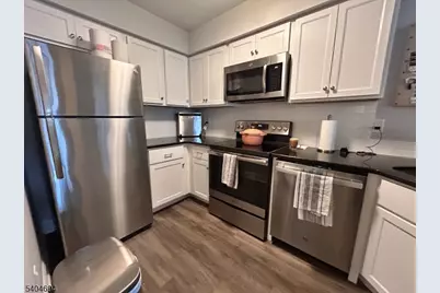 61 Cheswich Court, Bedminster Township, NJ 07921 - Photo 9