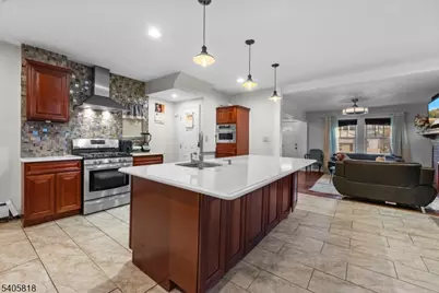 130 Renner Ave, Newark, NJ 07112 - Photo 7