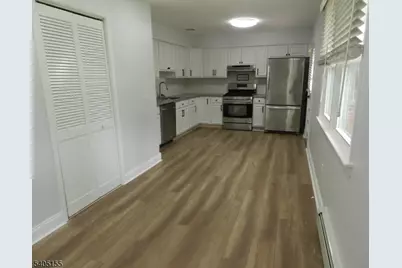 6 Crestwood Rd, Long Hill Township, NJ 07933 - Photo 3