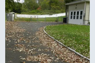 6 Crestwood Rd, Long Hill Township, NJ 07933 - Photo 15