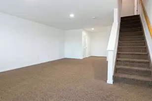 136 Mountainside Dr, Pompton Lakes, NJ 07442 - Photo 15