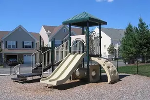 136 Mountainside Dr, Pompton Lakes, NJ 07442 - Photo 29