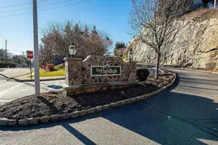 136 Mountainside Dr, Pompton Lakes, NJ 07442 - Photo 3