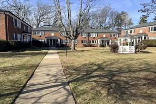 213 Pitney Pl, Morris Township, NJ 07960 - Photo 5