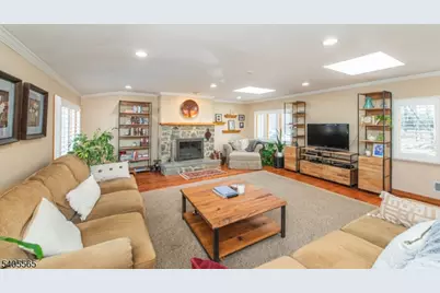 77 Moraine Rd, Parsippany, NJ 07950 - Photo 3