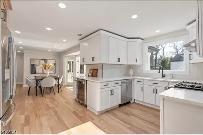 1248 Sunnyfield Ln, Scotch Plains Township, NJ 07076 - Photo 11