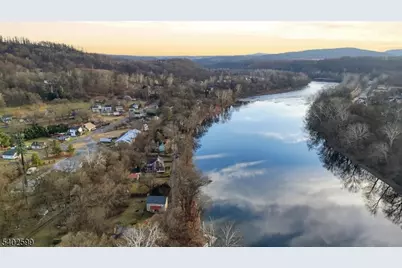 17 Old River Rd, Holland Township, NJ 08848 - Photo 35