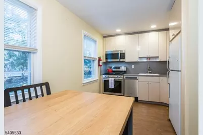 25-18 High St, Fair Lawn, NJ 07410 - Photo 9