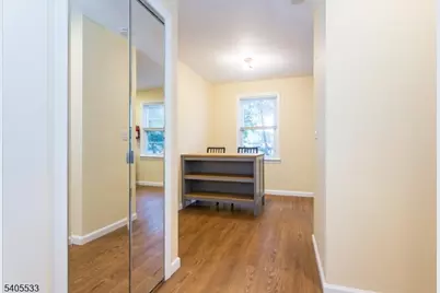 25-18 High St, Fair Lawn, NJ 07410 - Photo 7