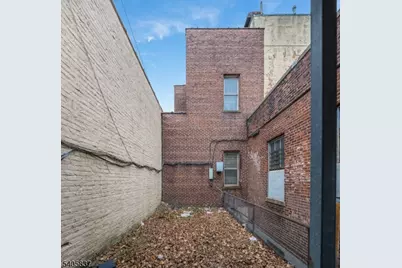 16 Tony Galento Plz, Orange, NJ 07050 - Photo 19