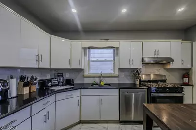 158 Glenwood Ave, Bloomfield, NJ 07003 - Photo 9