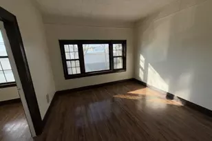 98 Yale Ave, Jersey City, NJ 07304 - Photo 7