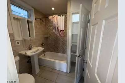 98 Yale Ave, Jersey City, NJ 07304 - Photo 9