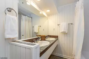 47 Oakland Rd, Maplewood, NJ 07040 - Photo 29